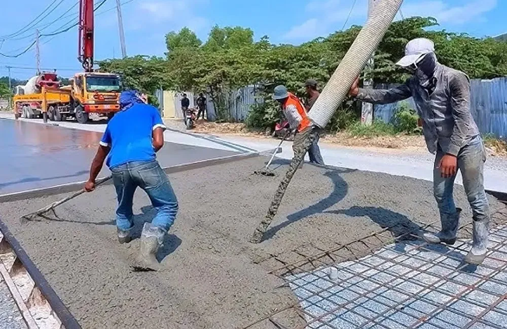 Paving being done in Village Sides of Darien geotagged